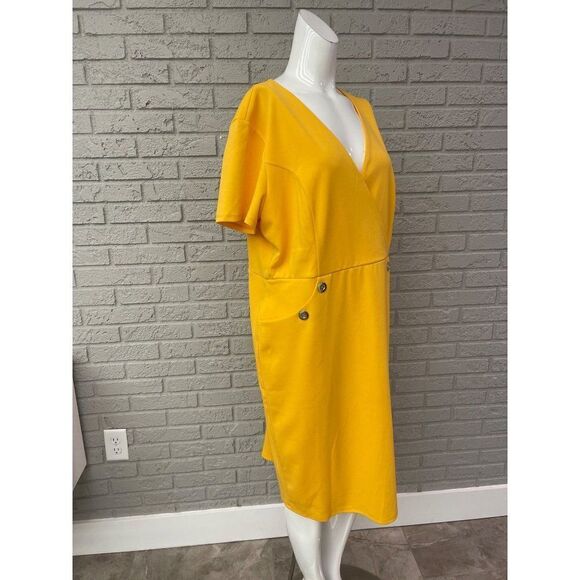NY & Company Surplice Neckline Short Sleeve Yellow Sheath Dress Size XXL - Picture 4 of 9
